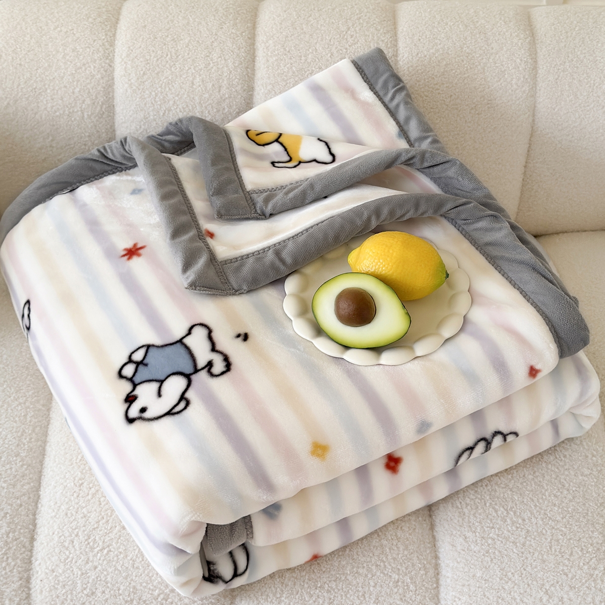 91家纺网 家纺一手货源 找家纺 舒隅家纺 2025新款双层印花云毯毛毯毯子 游园时光