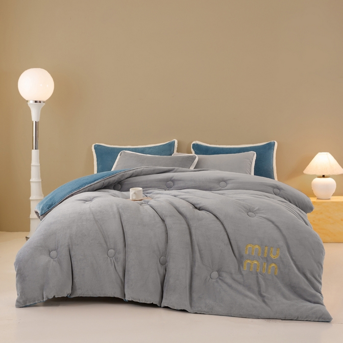 91家纺网 家纺一手货源 找家纺 梦初语 2025新款牛奶绒被子冬被冬季加厚保暖棉被宿舍单人被芯2025新款被褥（热款产品） min-灰