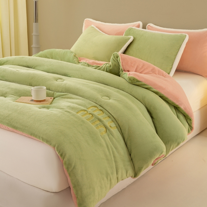 91家纺网 家纺一手货源 找家纺 梦初语 2025新款牛奶绒被子冬被冬季加厚保暖棉被宿舍单人被芯2025新款被褥（热款产品） min-绿