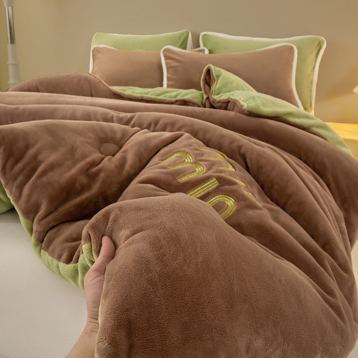 91家纺网 家纺一手货源 找家纺 梦初语 2025新款牛奶绒被子冬被冬季加厚保暖棉被宿舍单人被芯2025新款被褥（热款产品） min-棕