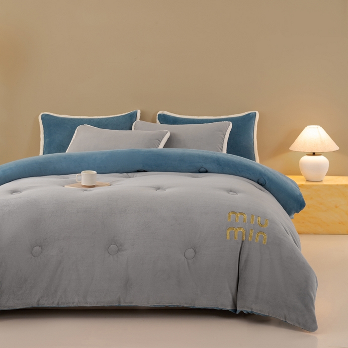 91家纺网 家纺一手货源 找家纺 梦初语 2025新款牛奶绒被子冬被冬季加厚保暖棉被宿舍单人被芯2025新款被褥（热款产品） min-灰