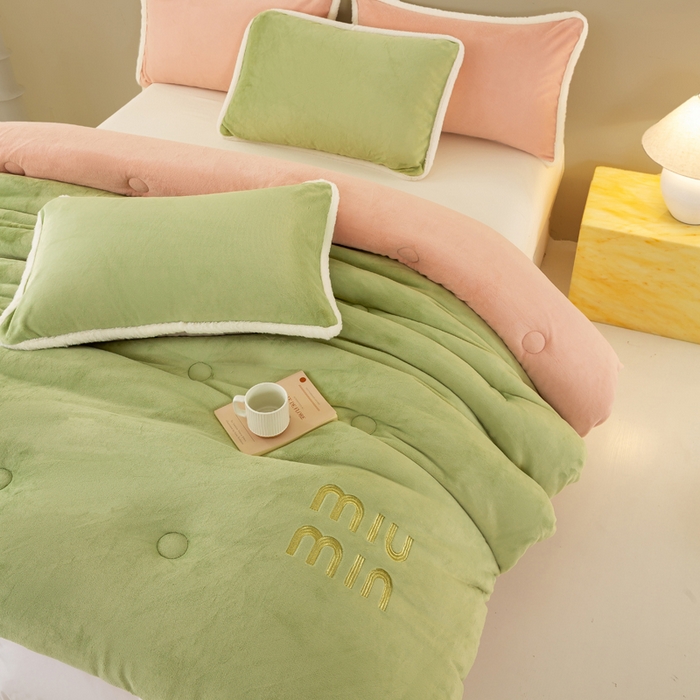 91家纺网 家纺一手货源 找家纺 梦初语 2025新款牛奶绒被子冬被冬季加厚保暖棉被宿舍单人被芯2025新款被褥（热款产品） min-绿