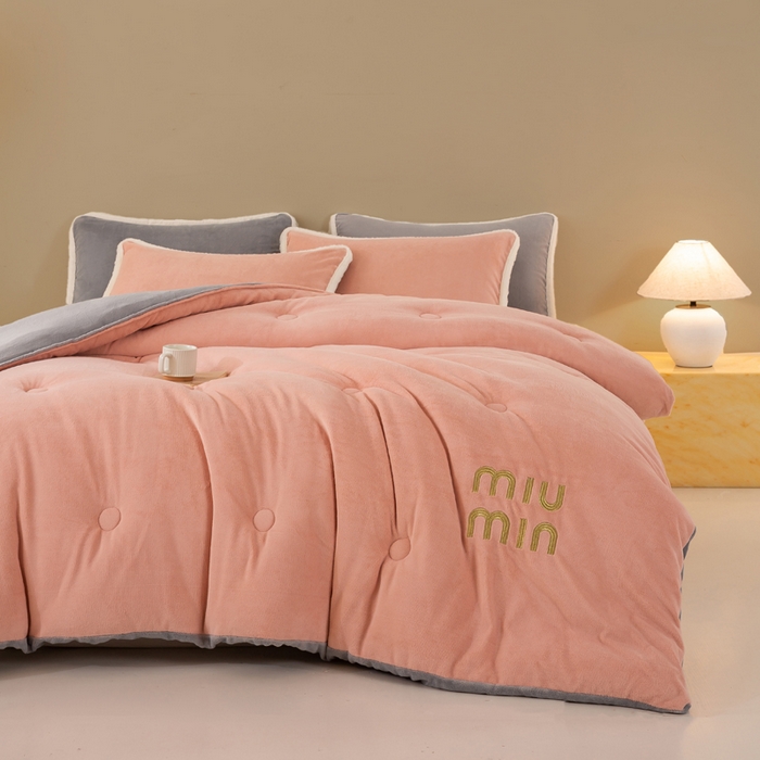 91家纺网 家纺一手货源 找家纺 梦初语 2025新款牛奶绒被子冬被冬季加厚保暖棉被宿舍单人被芯2025新款被褥（热款产品） min-玉