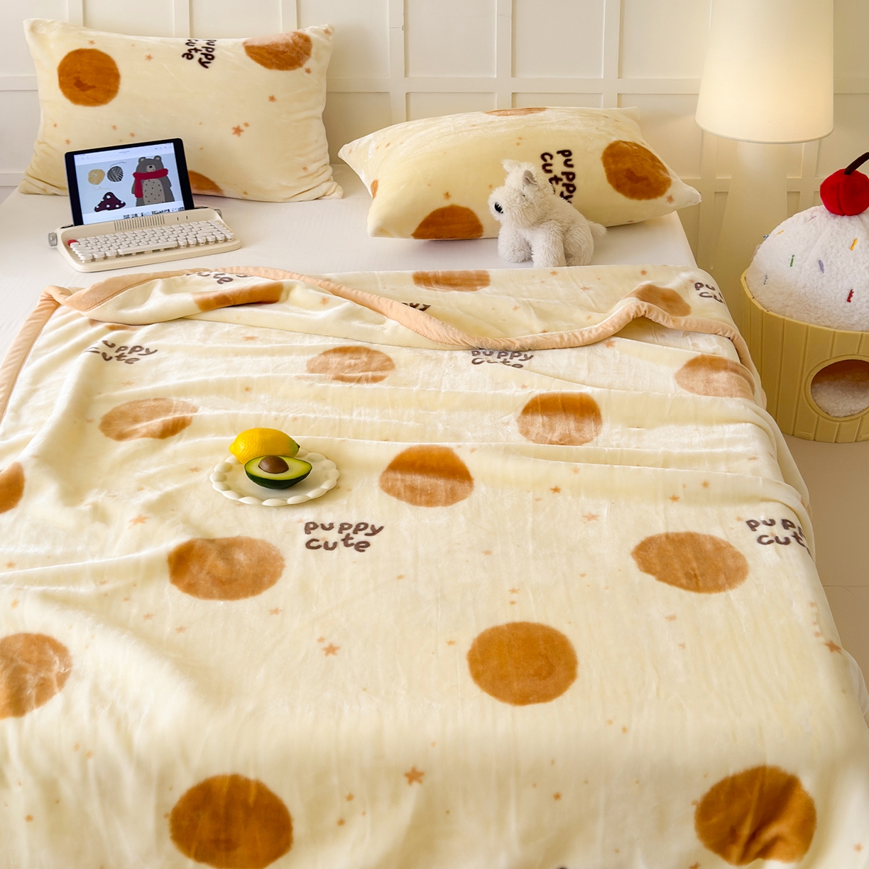 91家纺网 家纺一手货源 找家纺 舒隅家纺 2025新款双层印花云毯毛毯毯子 梦幻波点-棕