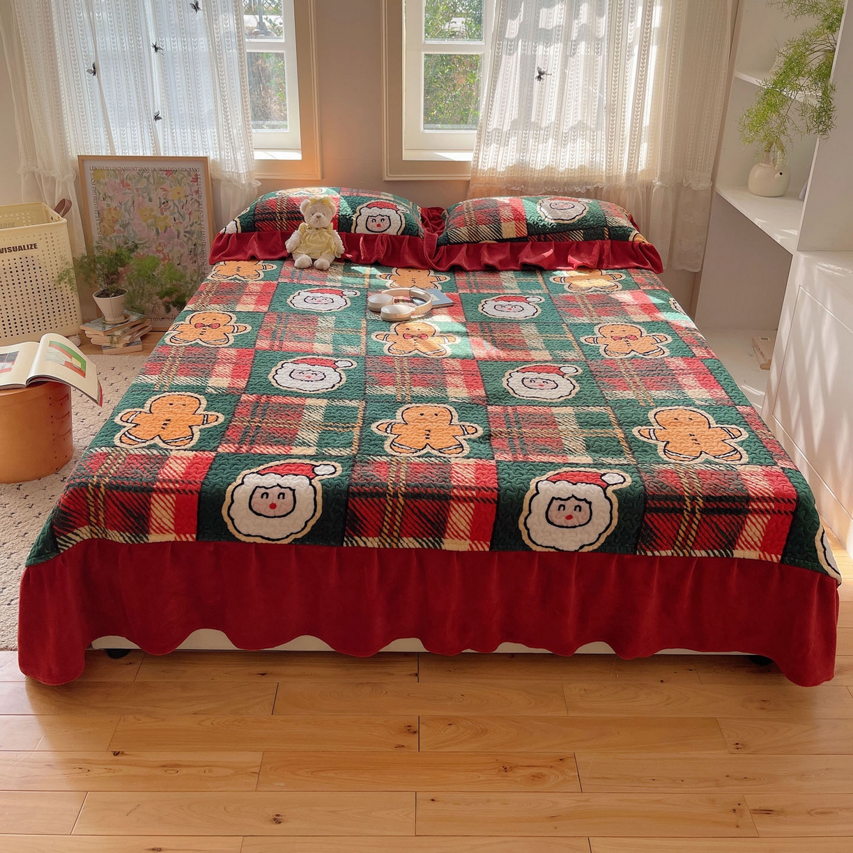 91家纺网 家纺一手货源 找家纺 红嘴企鹅 2025新款花边加厚牛奶绒单品床盖单件床盖三件套 圣诞老人