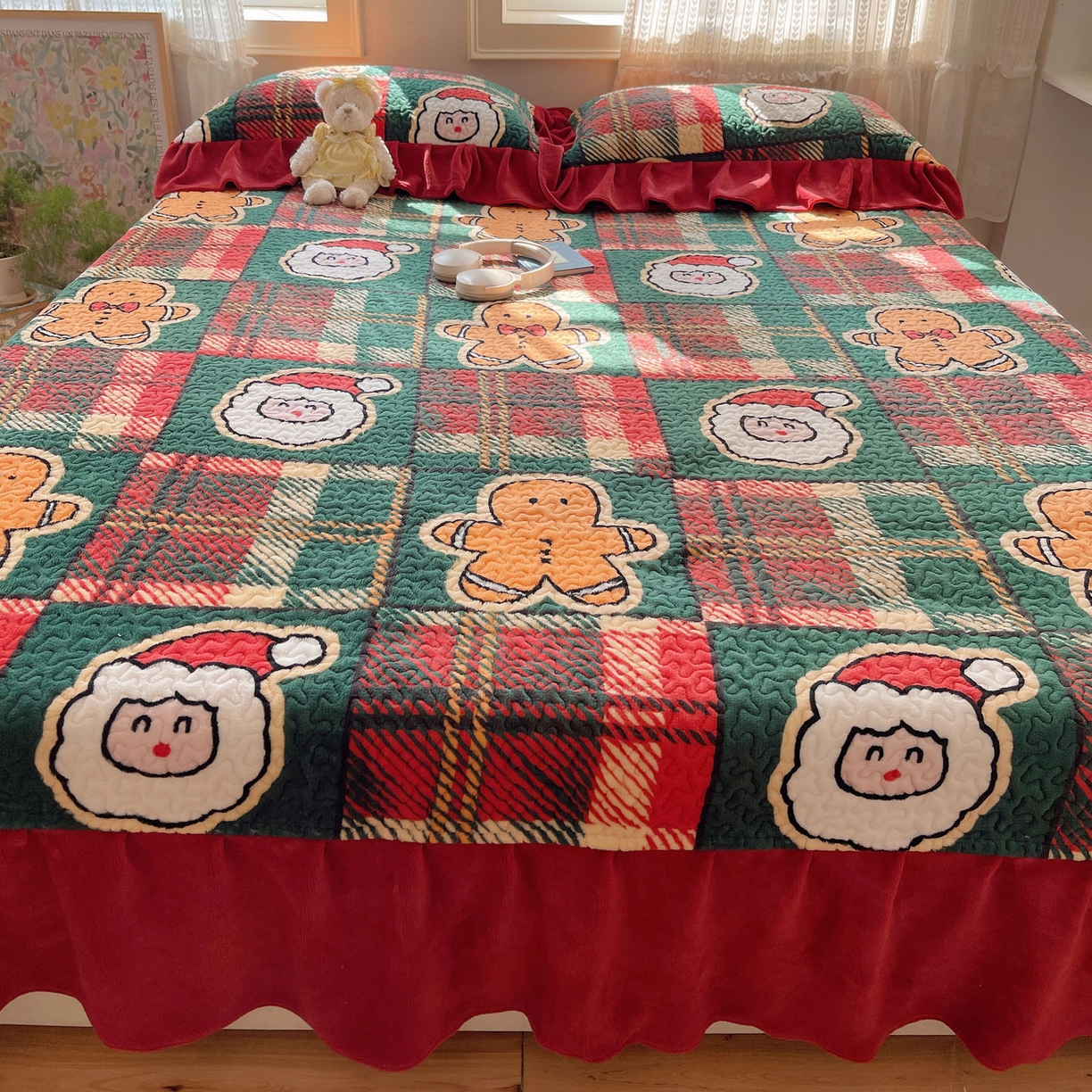 91家纺网 家纺一手货源 找家纺 红嘴企鹅 2025新款花边加厚牛奶绒单品床盖单件床盖三件套 圣诞老人