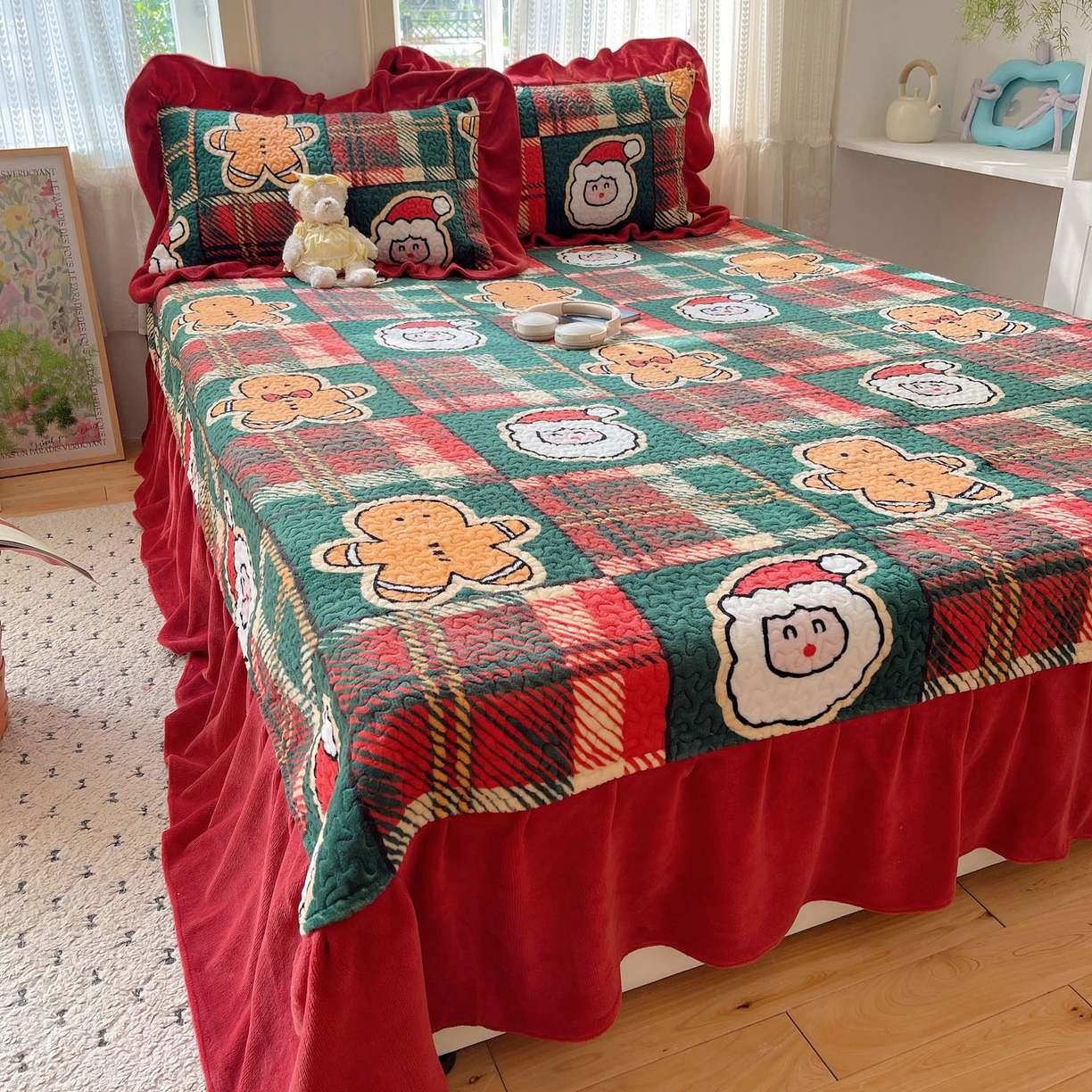 91家纺网 家纺一手货源 找家纺 红嘴企鹅 2025新款花边加厚牛奶绒单品床盖单件床盖三件套 圣诞老人