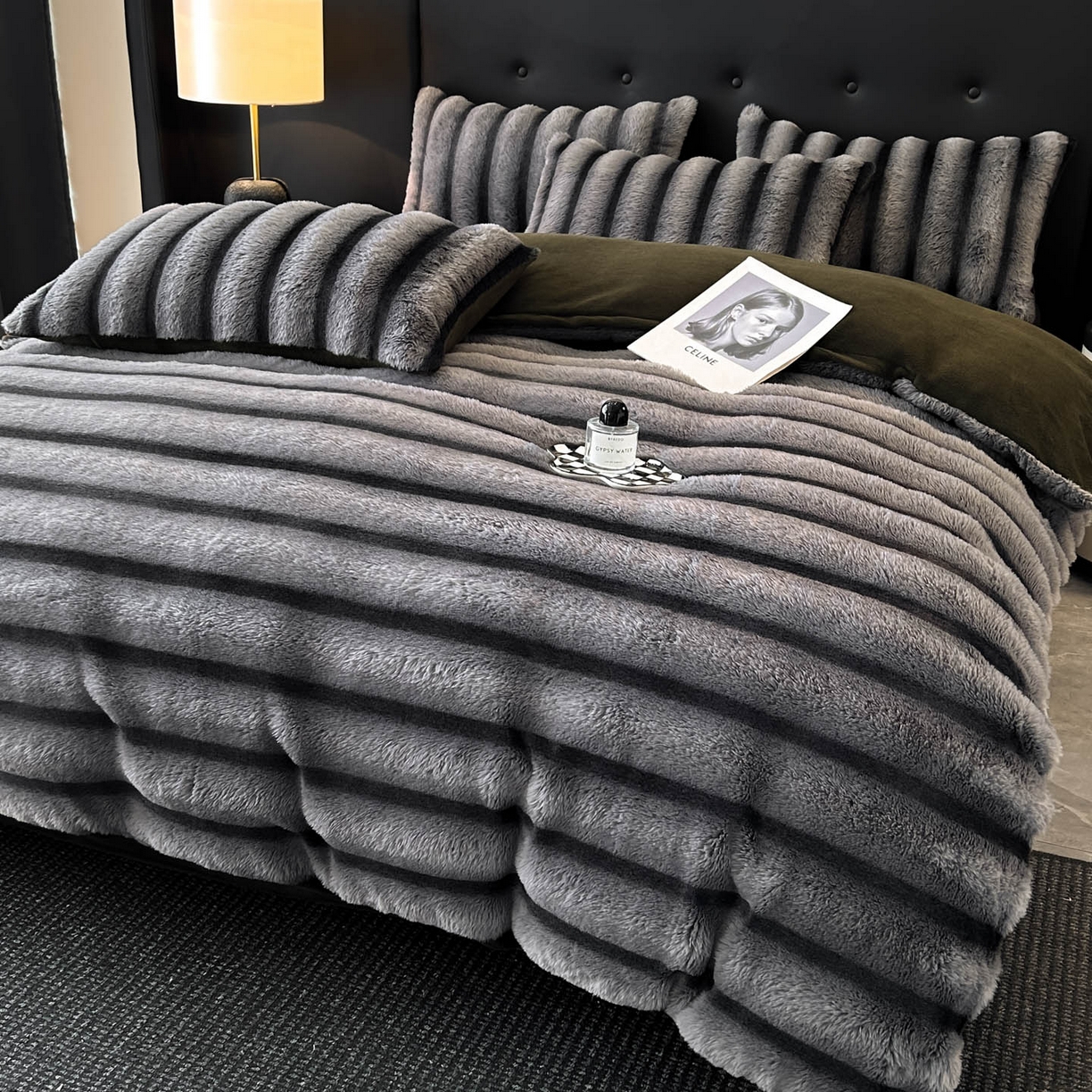 91家纺网 家纺一手货源 找家纺 （总）欧冠家纺 2025新款条纹兔毛绒牛奶绒四件套