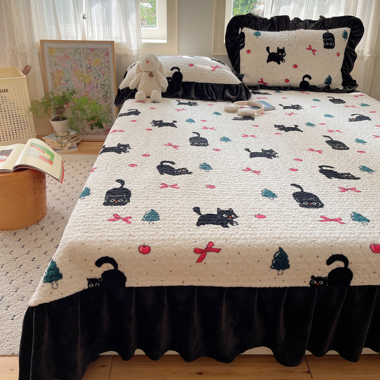 红嘴企鹅 2025新款花边加厚牛奶绒单品床盖单件床盖三件套 圣诞猫