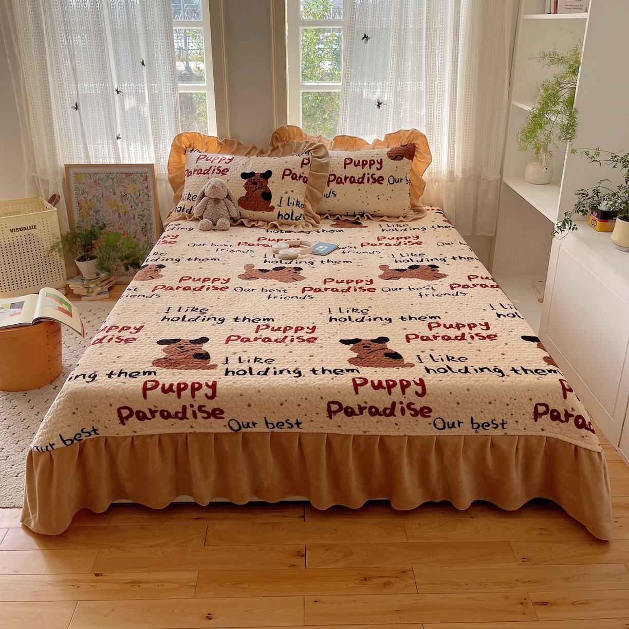 91家纺网 家纺一手货源 找家纺 红嘴企鹅 2025新款花边加厚牛奶绒单品床盖单件床盖三件套 淘气狗