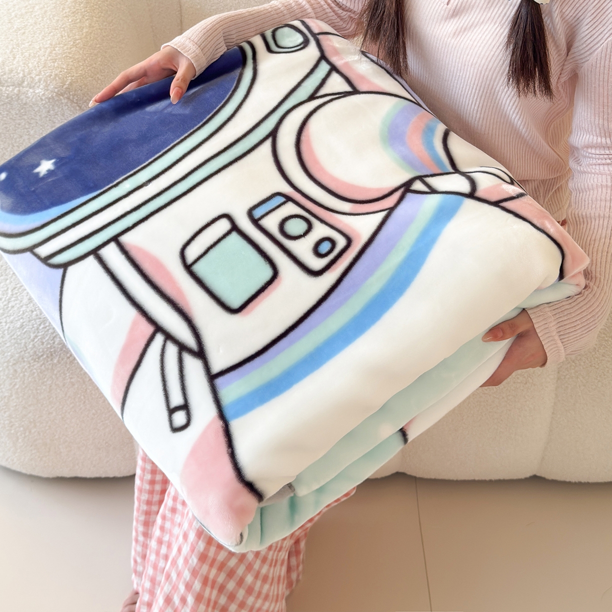 91家纺网 家纺一手货源 找家纺 舒隅家纺 2025新款大版印花云毯毛毯毯子 小小太空人