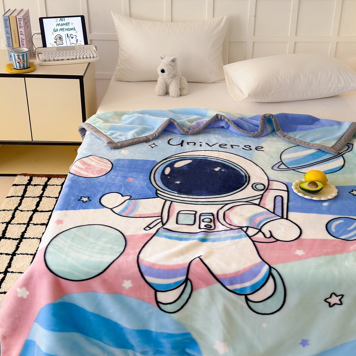 91家纺网 家纺一手货源 找家纺 舒隅家纺 2025新款大版印花云毯毛毯毯子 小小太空人