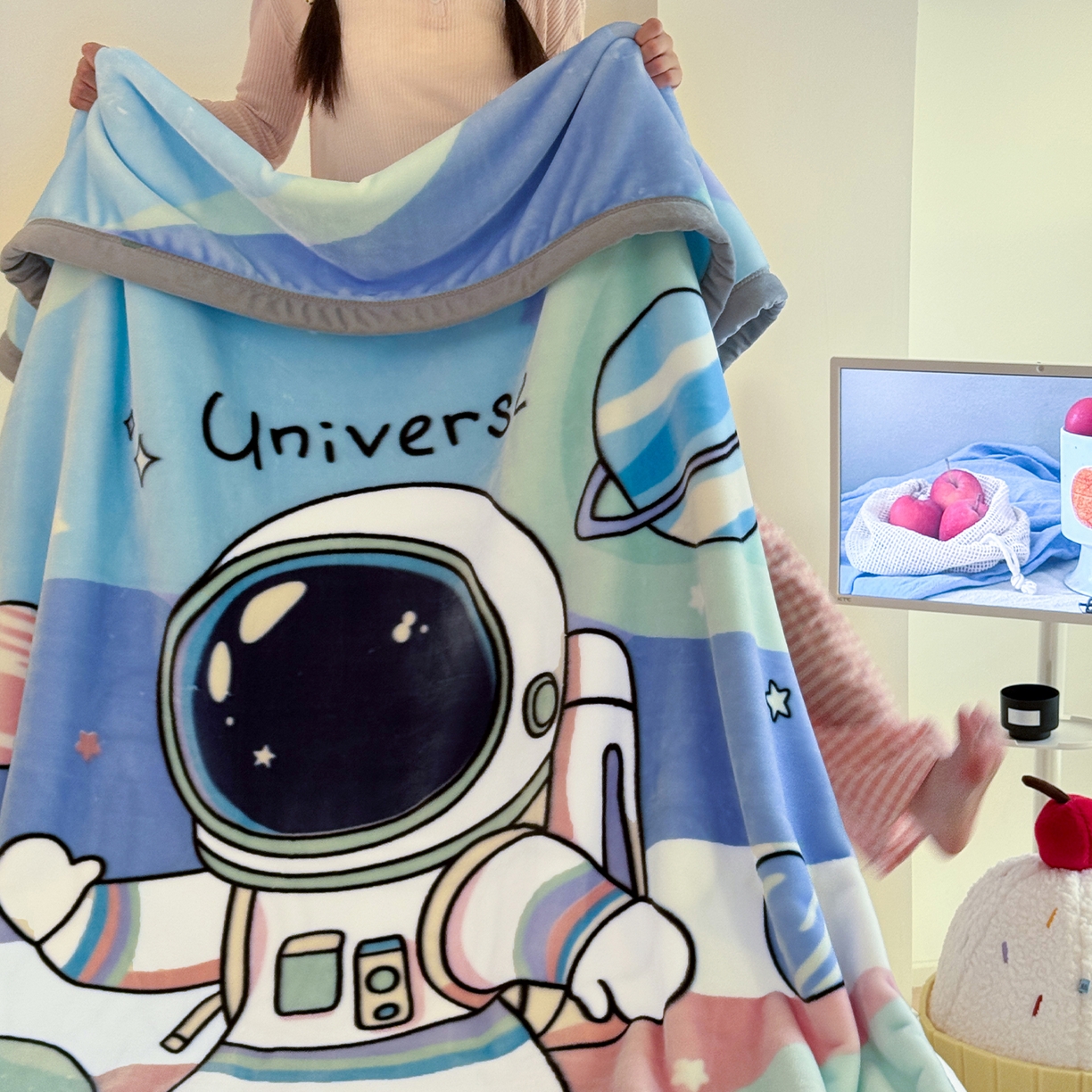 91家纺网 家纺一手货源 找家纺 舒隅家纺 2025新款大版印花云毯毛毯毯子 小小太空人