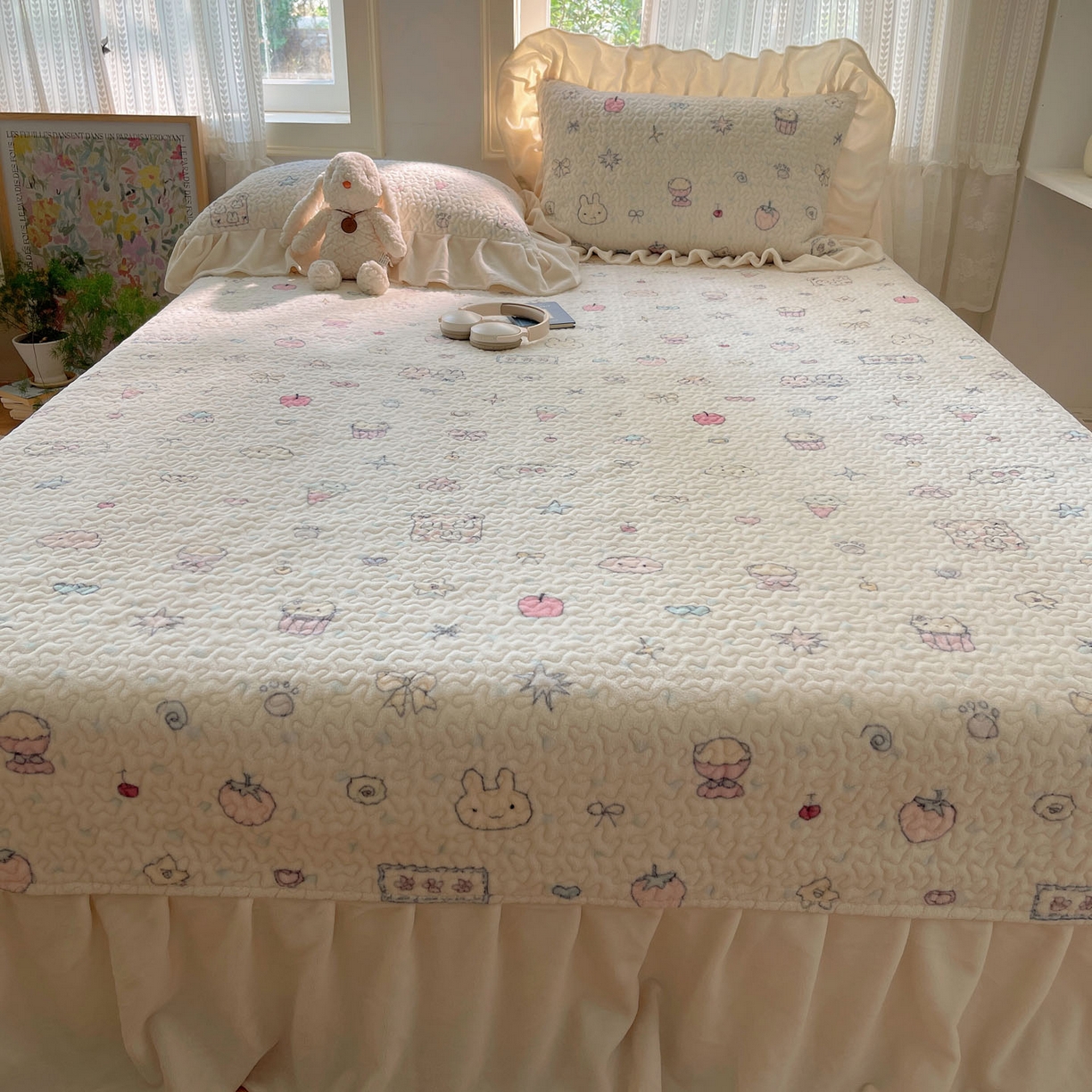 91家纺网 家纺一手货源 找家纺 红嘴企鹅 2025新款花边加厚牛奶绒单品床盖单件床盖三件套 小星甜点