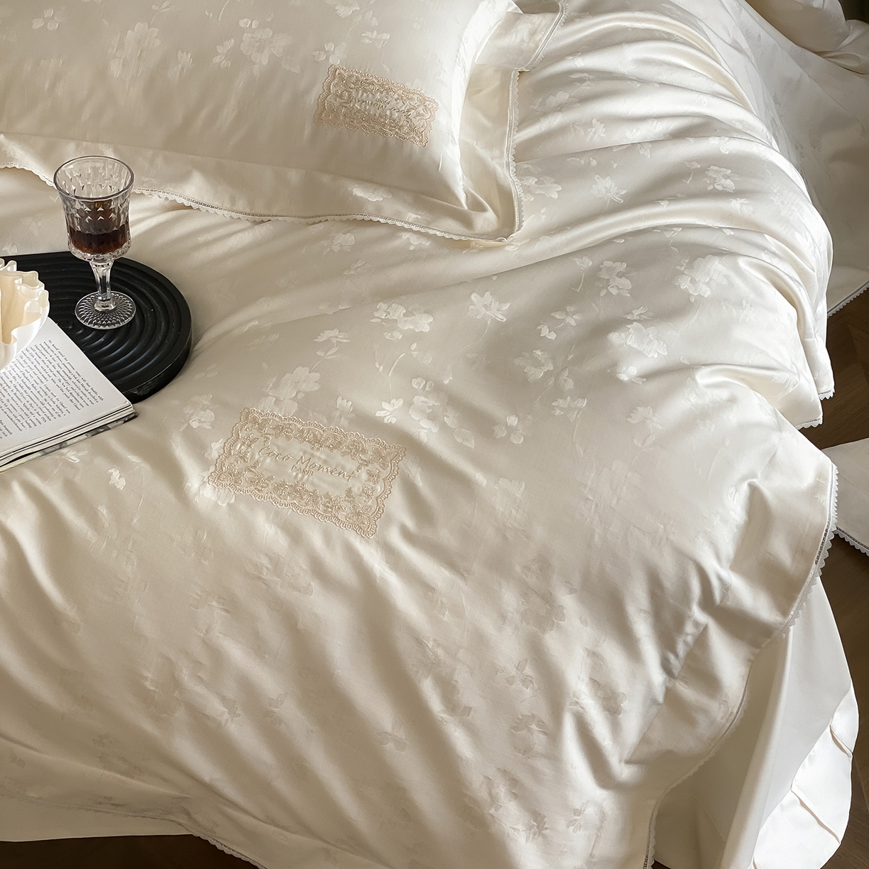 91家纺网 家纺一手货源 找家纺 太古汇家居 2025新款全棉提花系列四件套-塞纳河畔 塞纳河畔-香槟