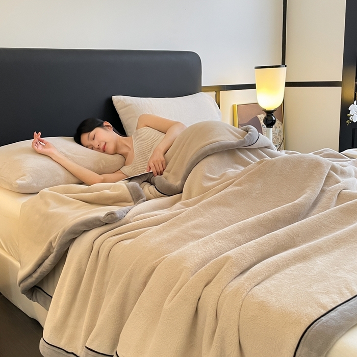 91家纺网 家纺一手货源 找家纺 欧邦 2025新款加厚牛奶绒毛毯多功能盖毯毯子-素颜系列 素颜-卡其