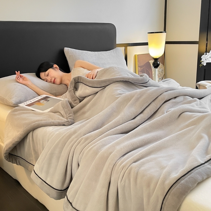 91家纺网 家纺一手货源 找家纺 欧邦 2025新款加厚牛奶绒毛毯多功能盖毯毯子-素颜系列 素颜-浅灰