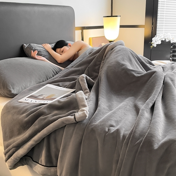 91家纺网 家纺一手货源 找家纺 欧邦 2025新款加厚牛奶绒毛毯多功能盖毯毯子-素颜系列 素颜-深灰