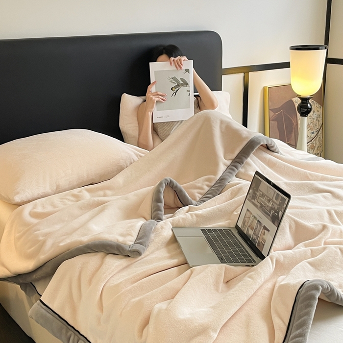 91家纺网 家纺一手货源 找家纺 欧邦 2025新款加厚牛奶绒毛毯多功能盖毯毯子-素颜系列 素颜-杏色