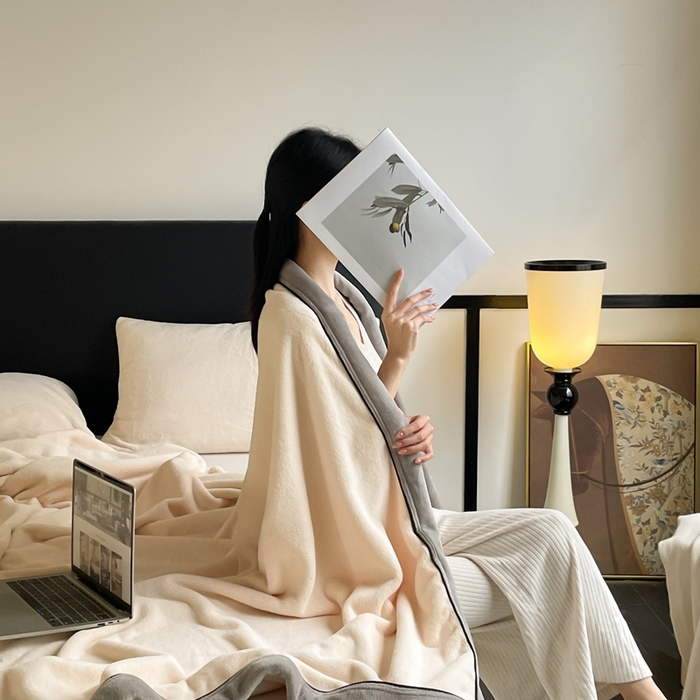 91家纺网 家纺一手货源 找家纺 欧邦 2025新款加厚牛奶绒毛毯多功能盖毯毯子-素颜系列 素颜-杏色