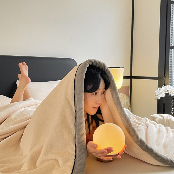 91家纺网 家纺一手货源 找家纺 欧邦 2025新款加厚牛奶绒毛毯多功能盖毯毯子-素颜系列 素颜-杏色