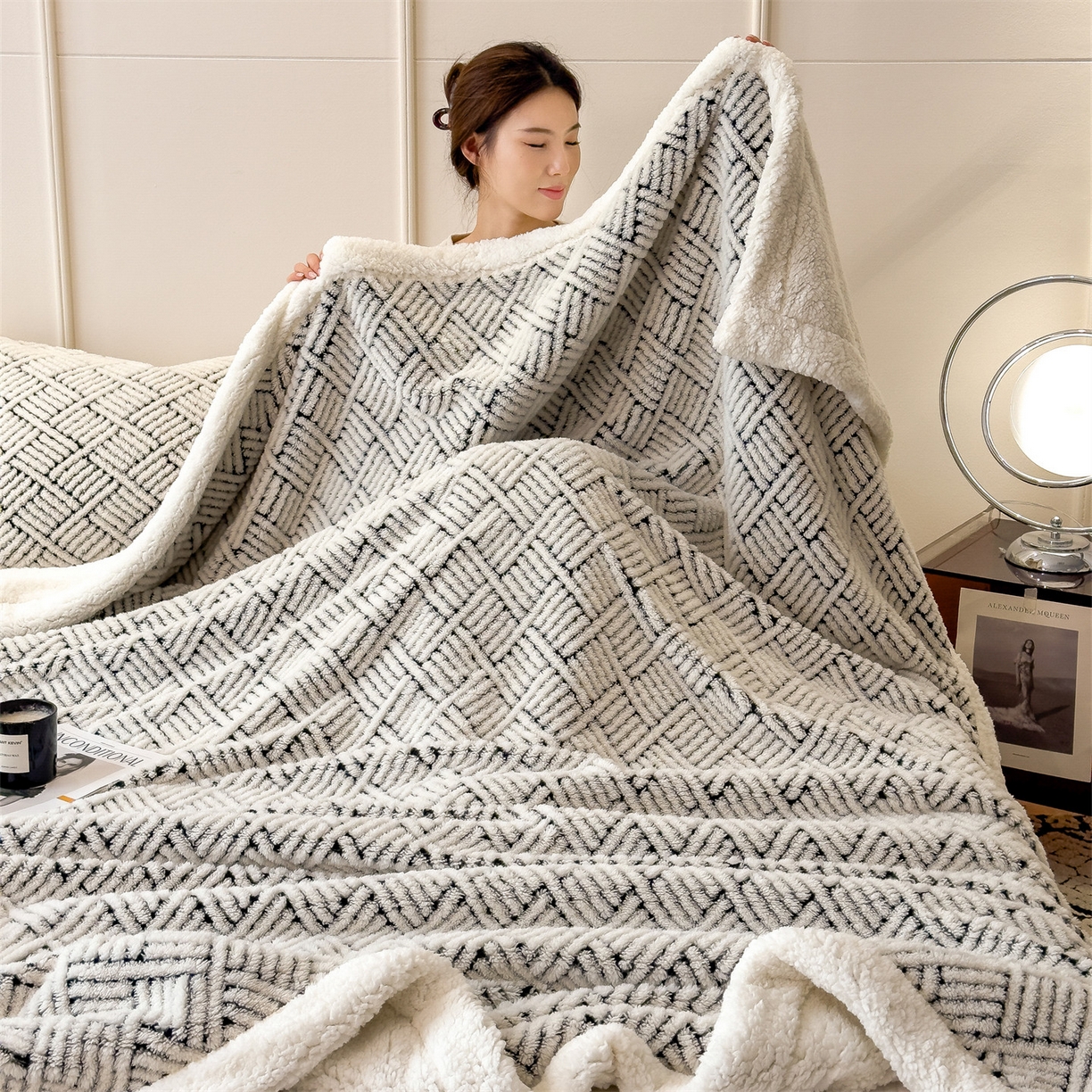 91家纺网 家纺一手货源 找家纺 欧邦 2025新款提花暖阳绒羊羔绒毛毯多功能盖毯-梦境系列 梦境-幻白