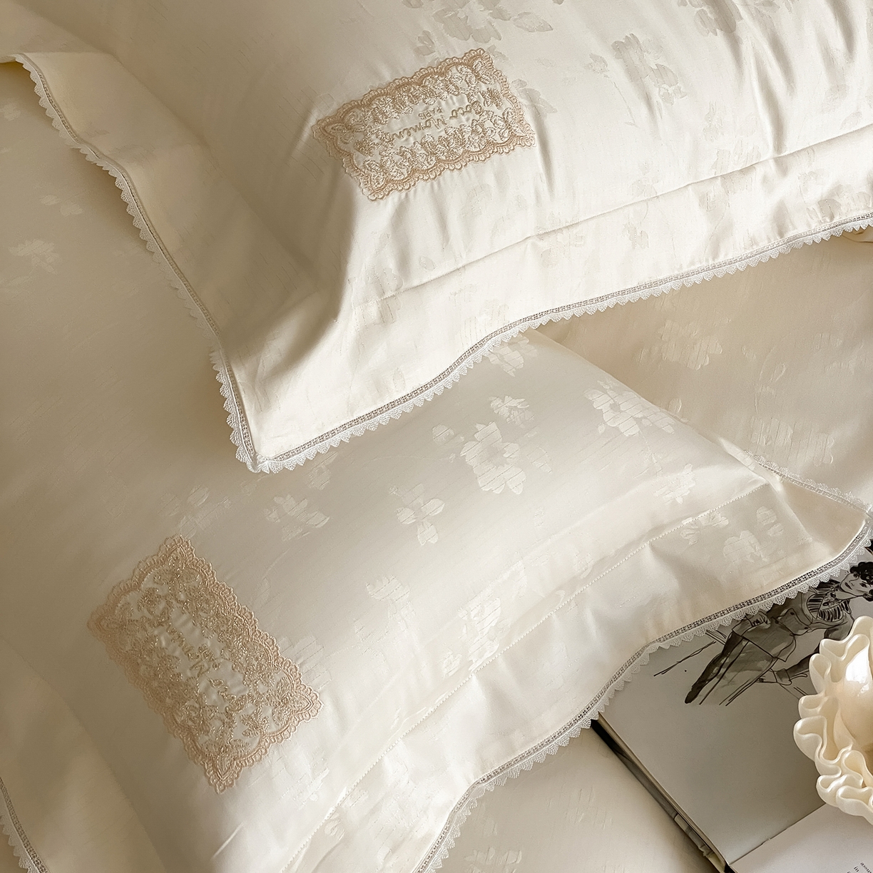 91家纺网 家纺一手货源 找家纺 太古汇家居 2025新款全棉提花系列四件套-塞纳河畔 塞纳河畔-香槟