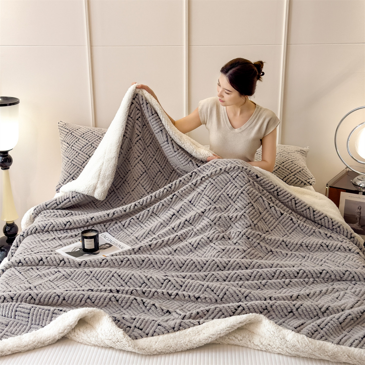 91家纺网 家纺一手货源 找家纺 欧邦 2025新款提花暖阳绒羊羔绒毛毯多功能盖毯-梦境系列 梦境-雾灰