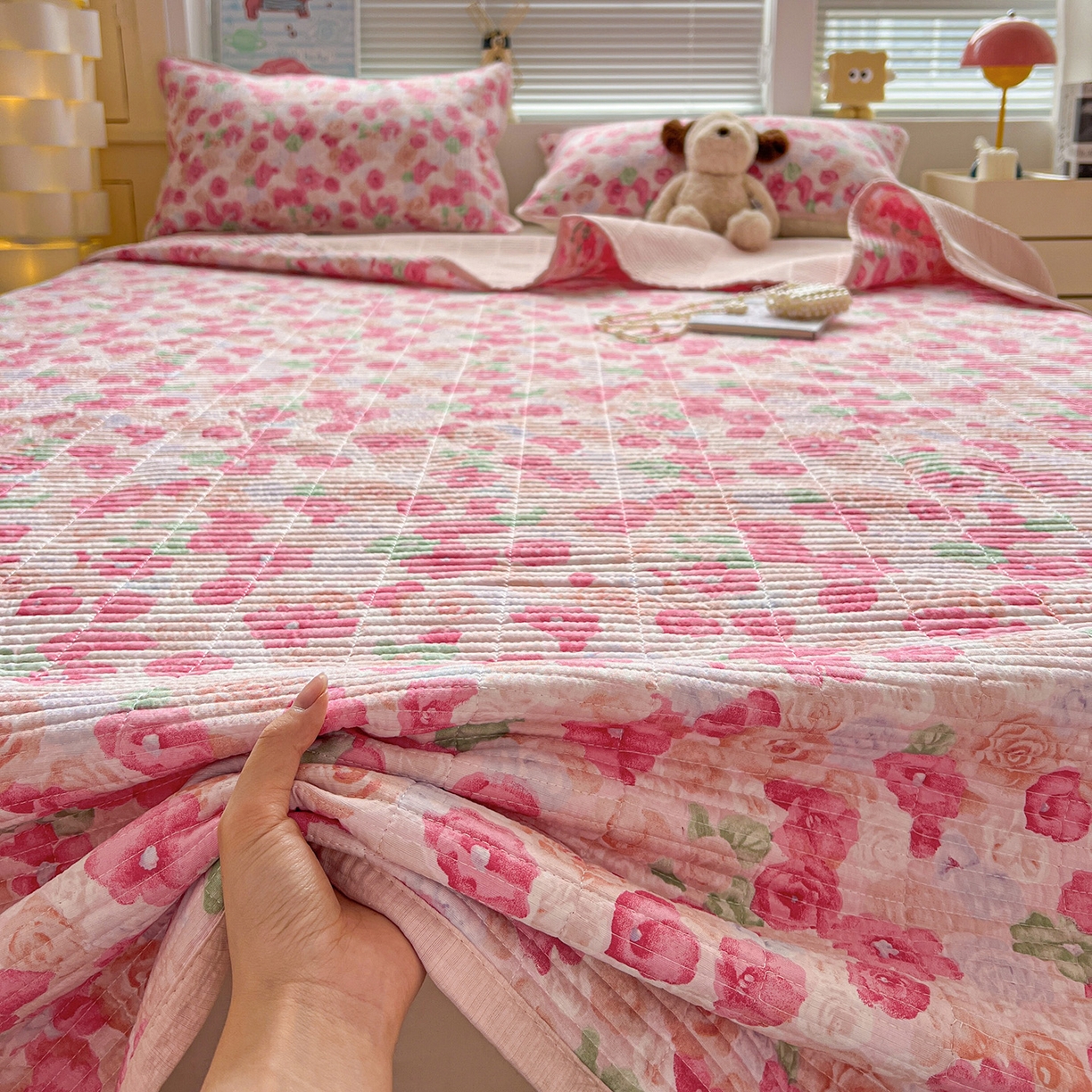 91家纺网 家纺一手货源 找家纺 优选 2025新款木棉双层纱ins少女心可爱加厚豆豆冬被四件套床盖三件套暖梦小红书推荐 十里桃花