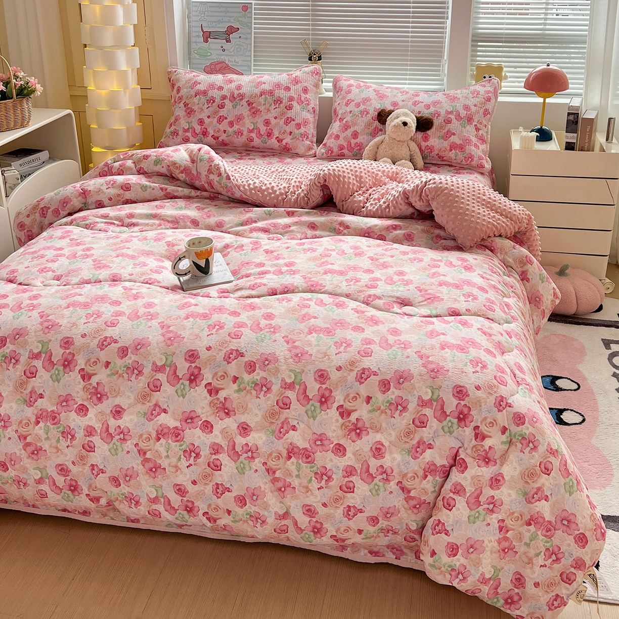 91家纺网 家纺一手货源 找家纺 优选 2025新款木棉双层纱ins少女心可爱加厚豆豆冬被四件套床盖三件套暖梦小红书推荐 十里桃花