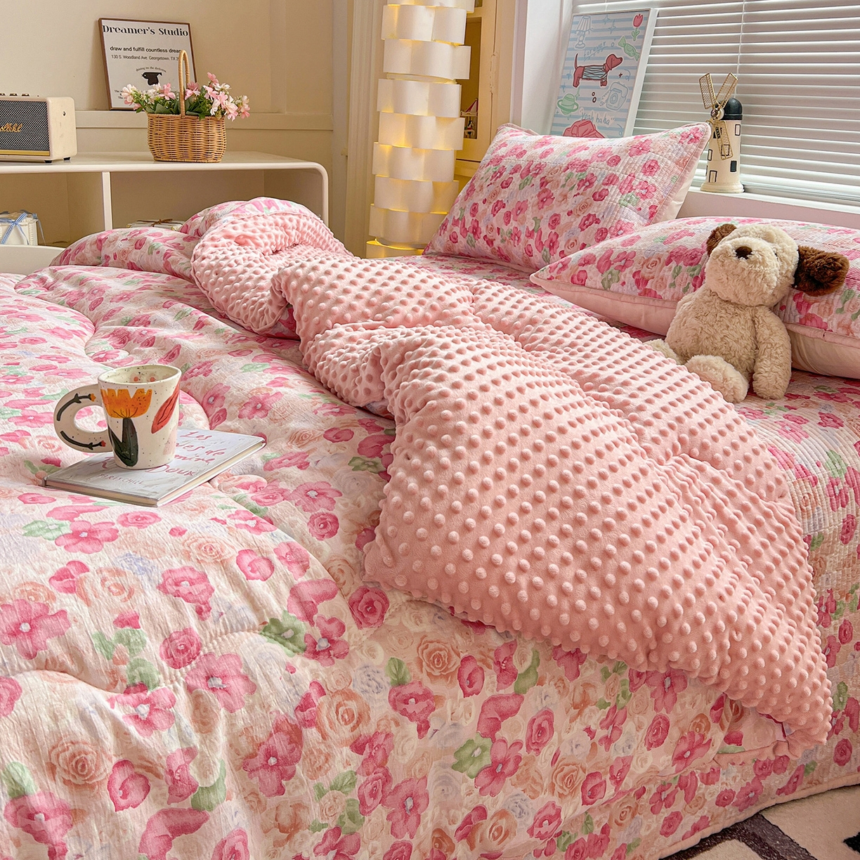 91家纺网 家纺一手货源 找家纺 优选 2025新款木棉双层纱ins少女心可爱加厚豆豆冬被四件套床盖三件套暖梦小红书推荐 十里桃花