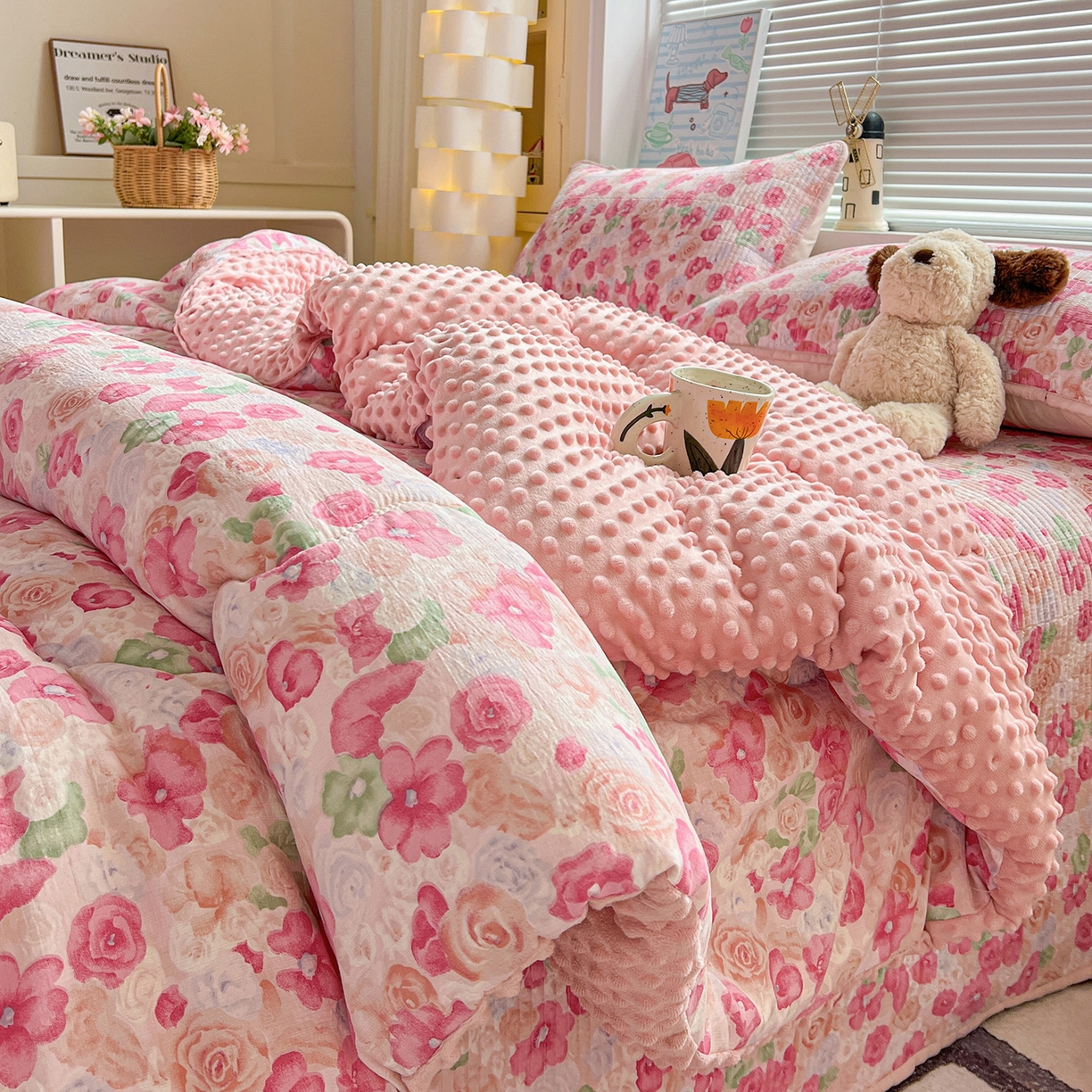 91家纺网 家纺一手货源 找家纺 优选 2025新款木棉双层纱ins少女心可爱加厚豆豆冬被四件套床盖三件套暖梦小红书推荐 十里桃花