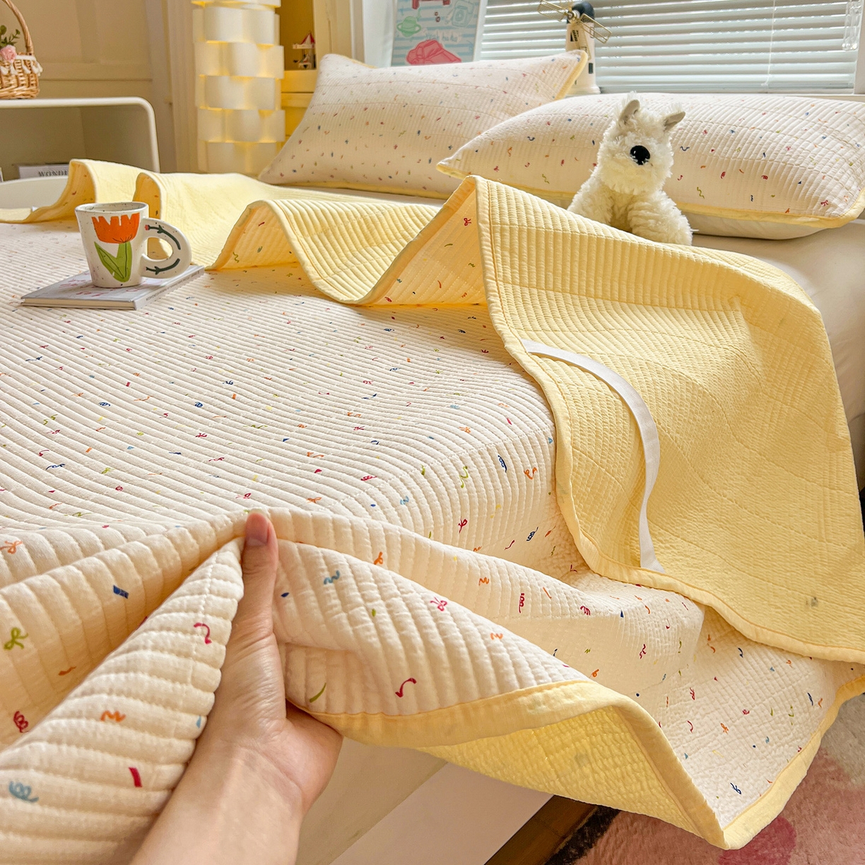 91家纺网 家纺一手货源 找家纺 优选 2025新款木棉双层纱ins少女心可爱加厚豆豆冬被四件套床盖三件套暖梦小红书推荐 音乐篇章