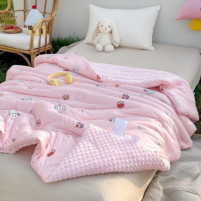 91家纺网 家纺一手货源 找家纺 小芽家居 2025新款A类豆豆被 甜梦粉