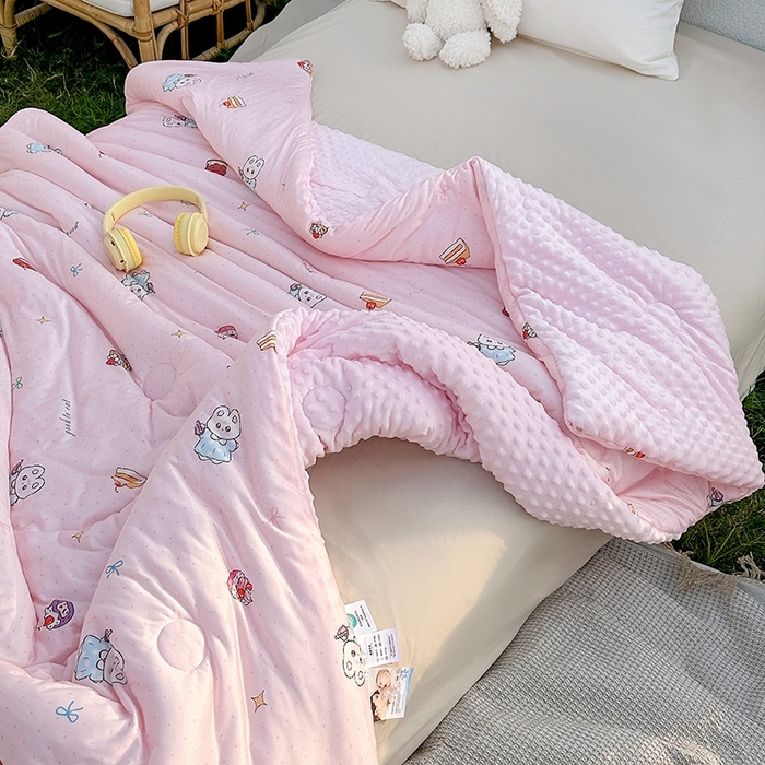 91家纺网 家纺一手货源 找家纺 小芽家居 2025新款A类豆豆被 甜梦粉