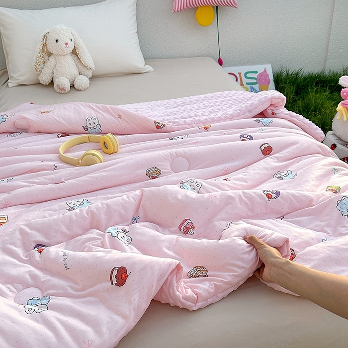 91家纺网 家纺一手货源 找家纺 小芽家居 2025新款A类豆豆被 甜梦粉