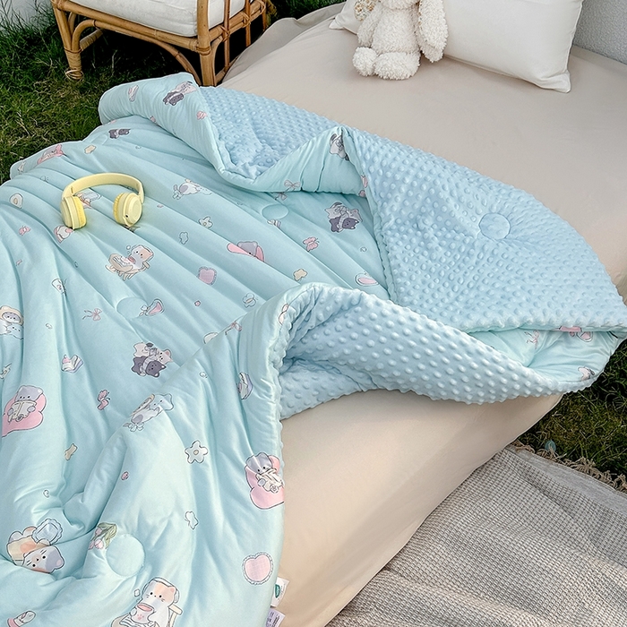 91家纺网 家纺一手货源 找家纺 小芽家居 2025新款A类豆豆被 甜梦小被-蓝