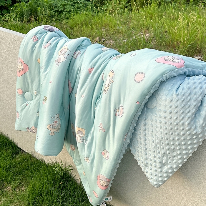 91家纺网 家纺一手货源 找家纺 小芽家居 2025新款A类豆豆被 甜梦小被-蓝