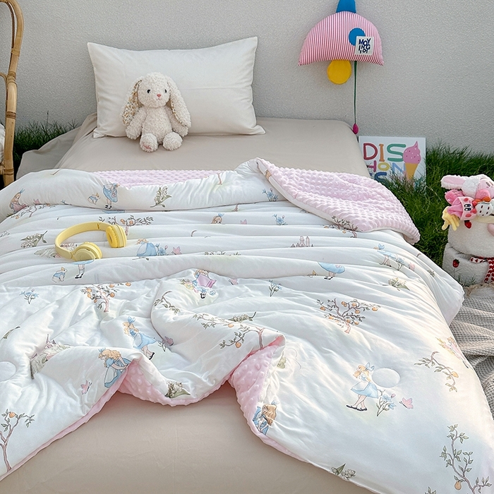 91家纺网 家纺一手货源 找家纺 小芽家居 2025新款A类豆豆被 仙踪漫游