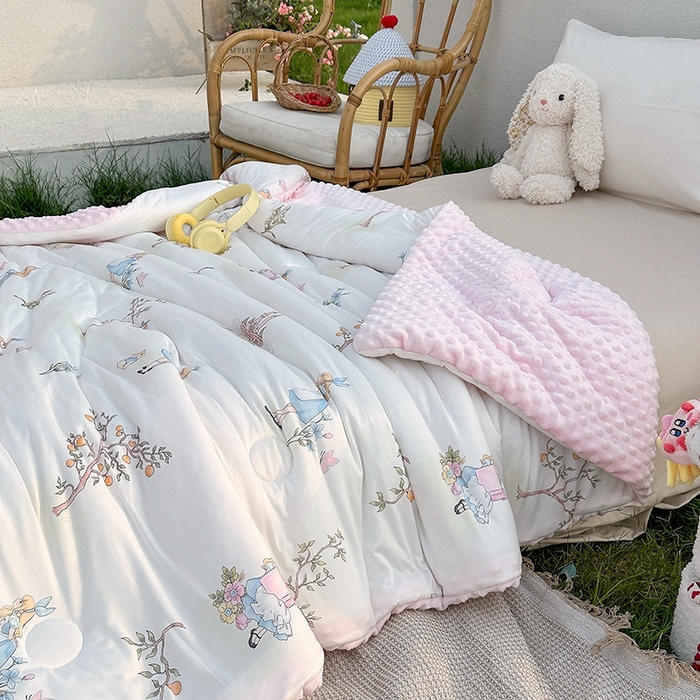 91家纺网 家纺一手货源 找家纺 小芽家居 2025新款A类豆豆被 仙踪漫游