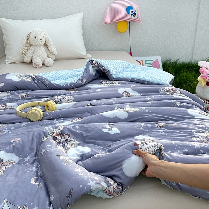 91家纺网 家纺一手货源 找家纺 小芽家居 2025新款A类豆豆被 星夜童话