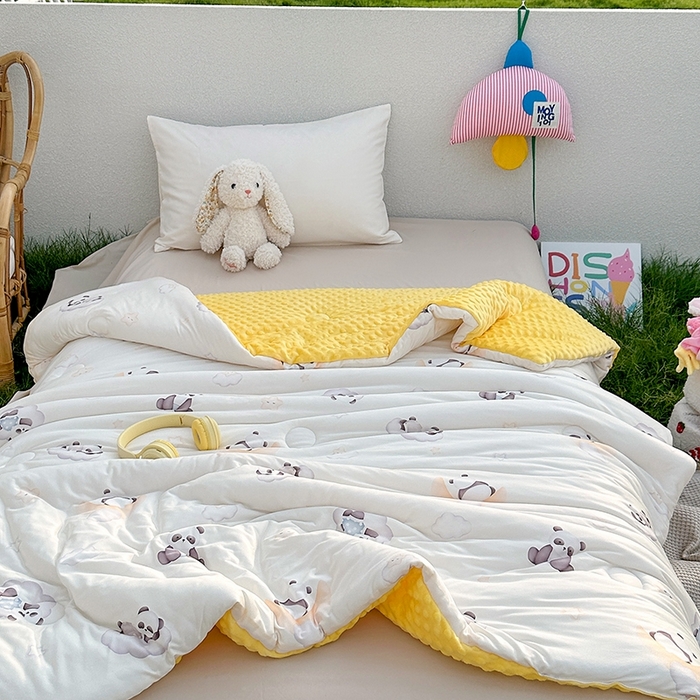 91家纺网 家纺一手货源 找家纺 小芽家居 2025新款A类豆豆被 熊猫乐园-白