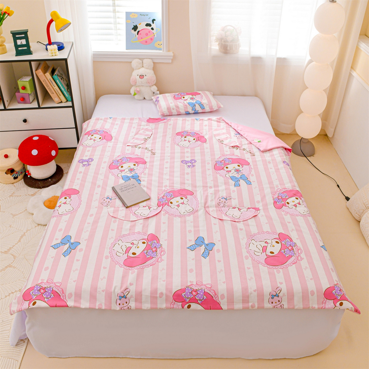 91家纺网 家纺一手货源 找家纺 名兮家居 2025新款正版授权全棉纯棉儿童护肚防踢睡袋 防踢被-竖条美乐蒂