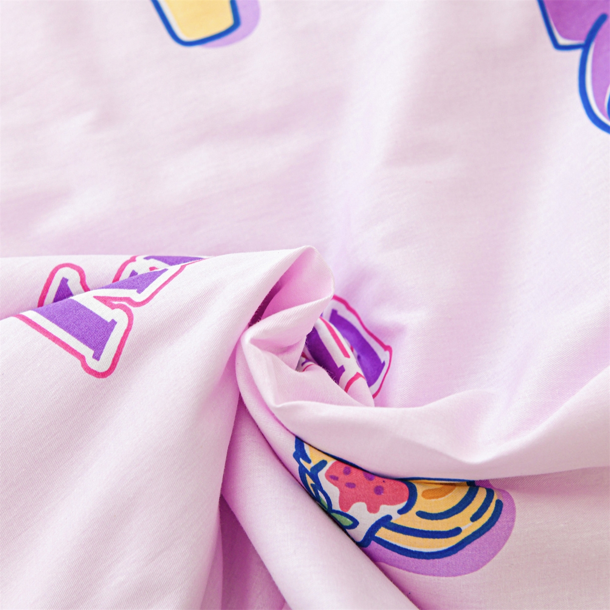 91家纺网 家纺一手货源 找家纺 名兮家居 2025新款正版授权全棉纯棉儿童护肚防踢睡袋 防踢被-甜筒库洛米