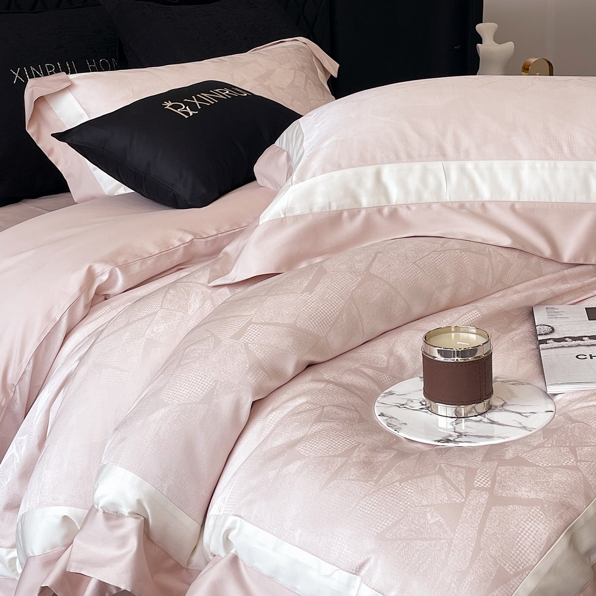 91家纺网 家纺一手货源 找家纺 馨蕊家居 2025秋冬新品高精密提花系列-棉-流金岁月（会员-20）劵后控价不低于399/419 流金岁月-初夏粉