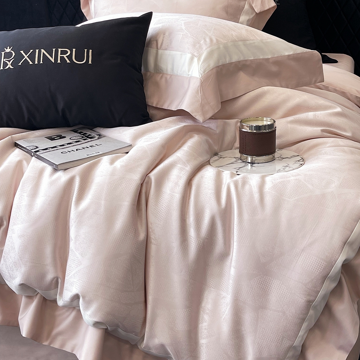 91家纺网 家纺一手货源 找家纺 馨蕊家居 2025秋冬新品高精密提花系列-棉-流金岁月（会员-20）劵后控价不低于399/419 流金岁月-初夏粉