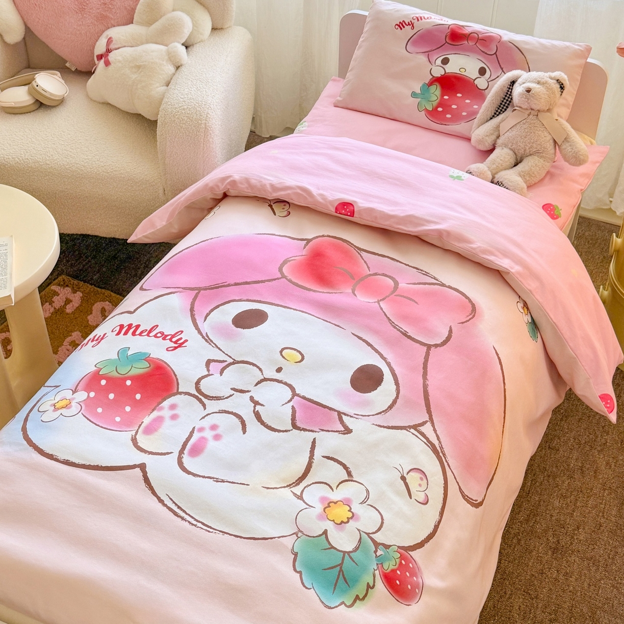 91家纺网 家纺一手货源 找家纺 名兮家居 2025新款全棉大版经典奥特曼幼儿园儿童套件【含防伪标】 草莓美乐蒂