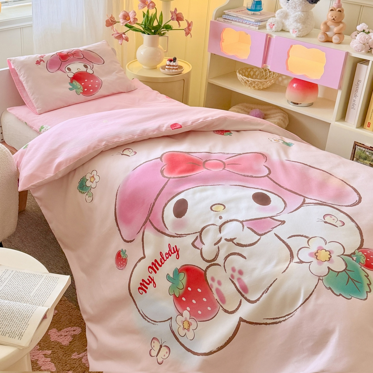 91家纺网 家纺一手货源 找家纺 名兮家居 2025新款全棉大版经典奥特曼幼儿园儿童套件【含防伪标】 草莓美乐蒂