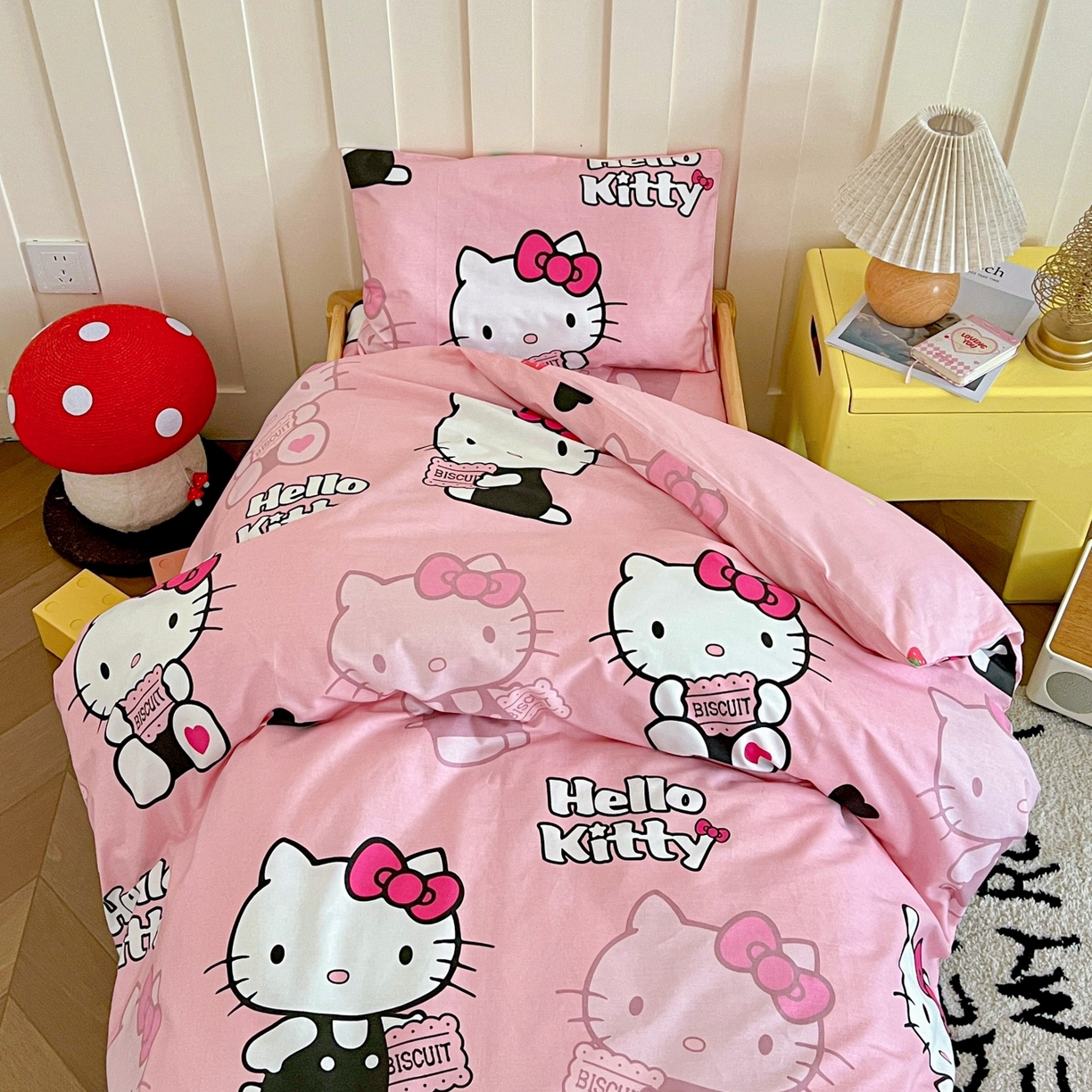 91家纺网 家纺一手货源 找家纺 名兮家居 2025新款全棉小版经典奥特曼-三丽鸥幼儿园儿童套件【含防伪标】 爱心kt