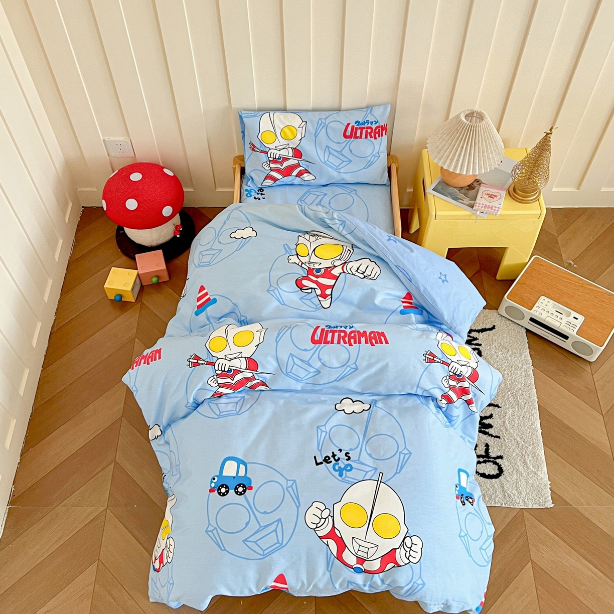 91家纺网 家纺一手货源 找家纺 名兮家居 2025新款全棉小版经典奥特曼-三丽鸥幼儿园儿童套件【含防伪标】 奥特兄弟